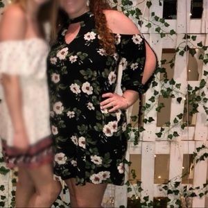 Black & White Floral American Eagle Dress